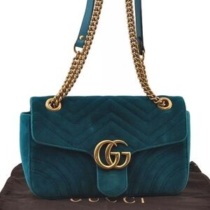 Authentic GUCCI GG Marmont Chain
Shoulder Cross Bag

With dust bag